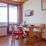 Les Genepis - Val Claret-3 By Interhome Appartement *