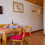 Les Genepis - Val Claret-3 By Interhome Appartement